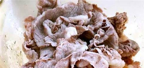  洋葱爆炒肥牛卷的做法——肥牛卷如何做好吃