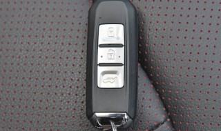  车钥匙如何换电池 车钥匙怎么换电池